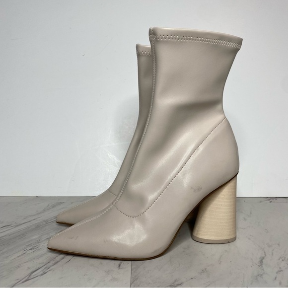 Steve Madden Valyant Pointy Toe Faux Leather Bootie 9M - Picture 16 of 16